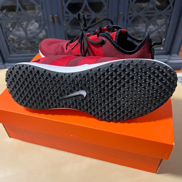 Men’s Size 8 Nike Running Shoes Red - Picture 3 of 6